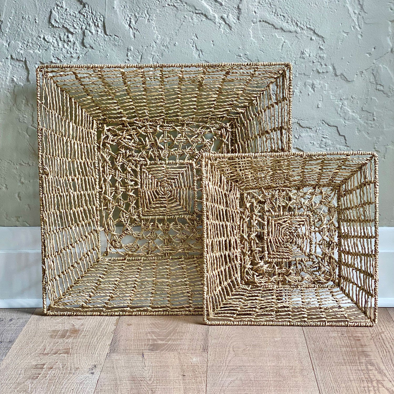 https://galeyalixdesign.com/cdn/shop/products/seagrass-with-sass-handwoven-seagrass-square-wall-art_Galey-Alix_2048x2048.jpg?v=1662143993